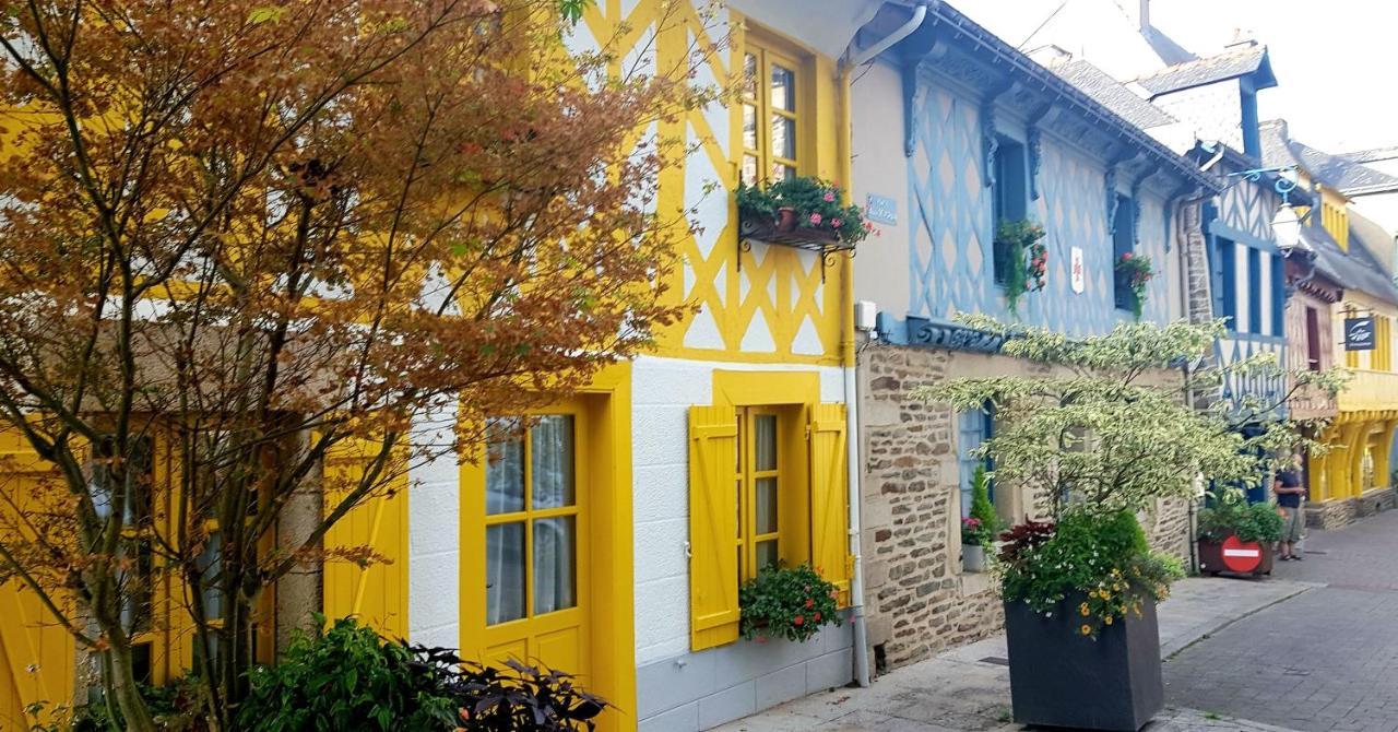 Le Vieux Moulin Gites - A Charming Stone Cottage With Garden View And Seasonal Pool Guégon 외부 사진